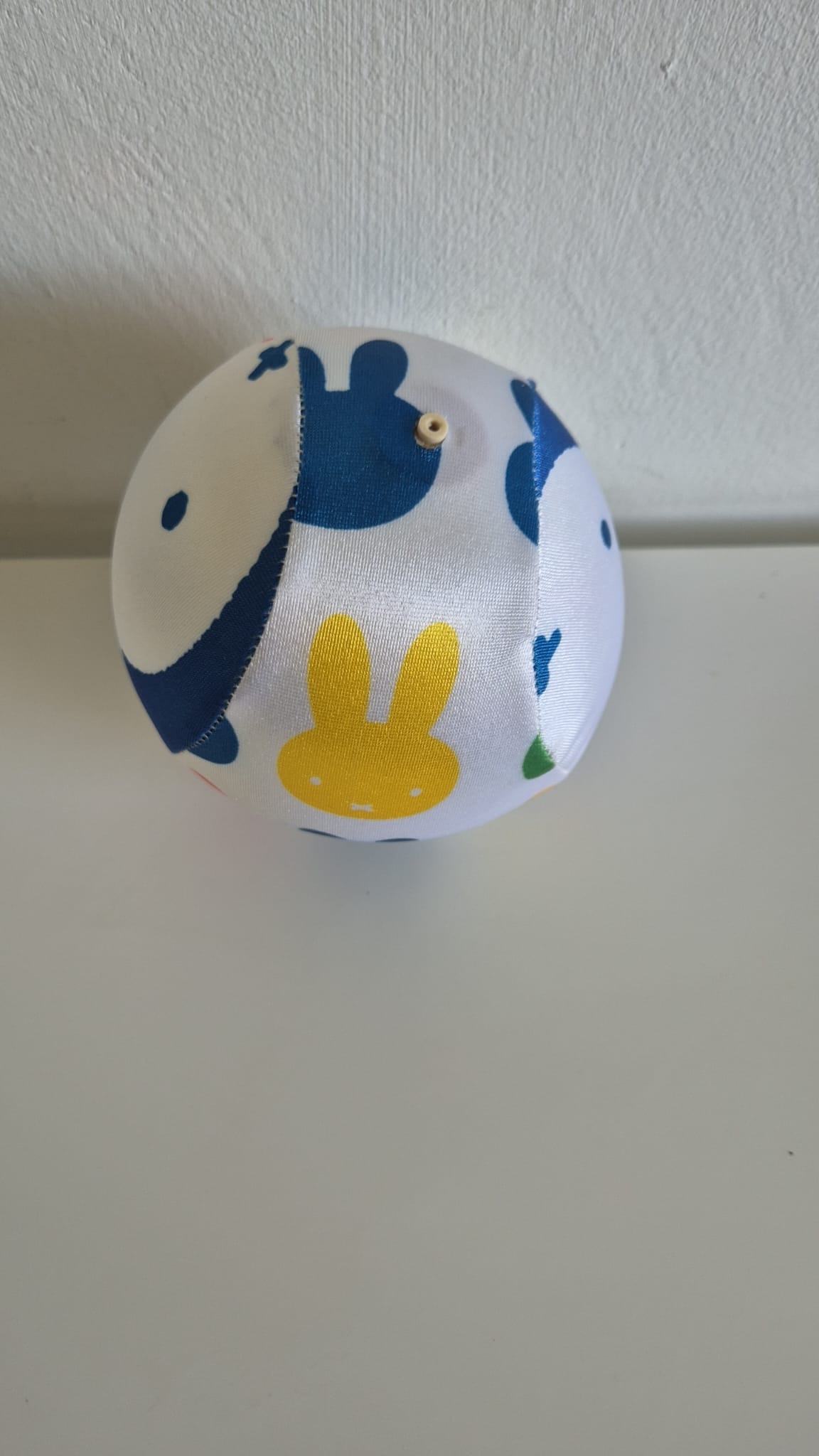 Nijntje Bal 13 cm – Opblaasbare Kinderbal met Lucht | Zacht Speelgoed voor Peuters & Kleuters